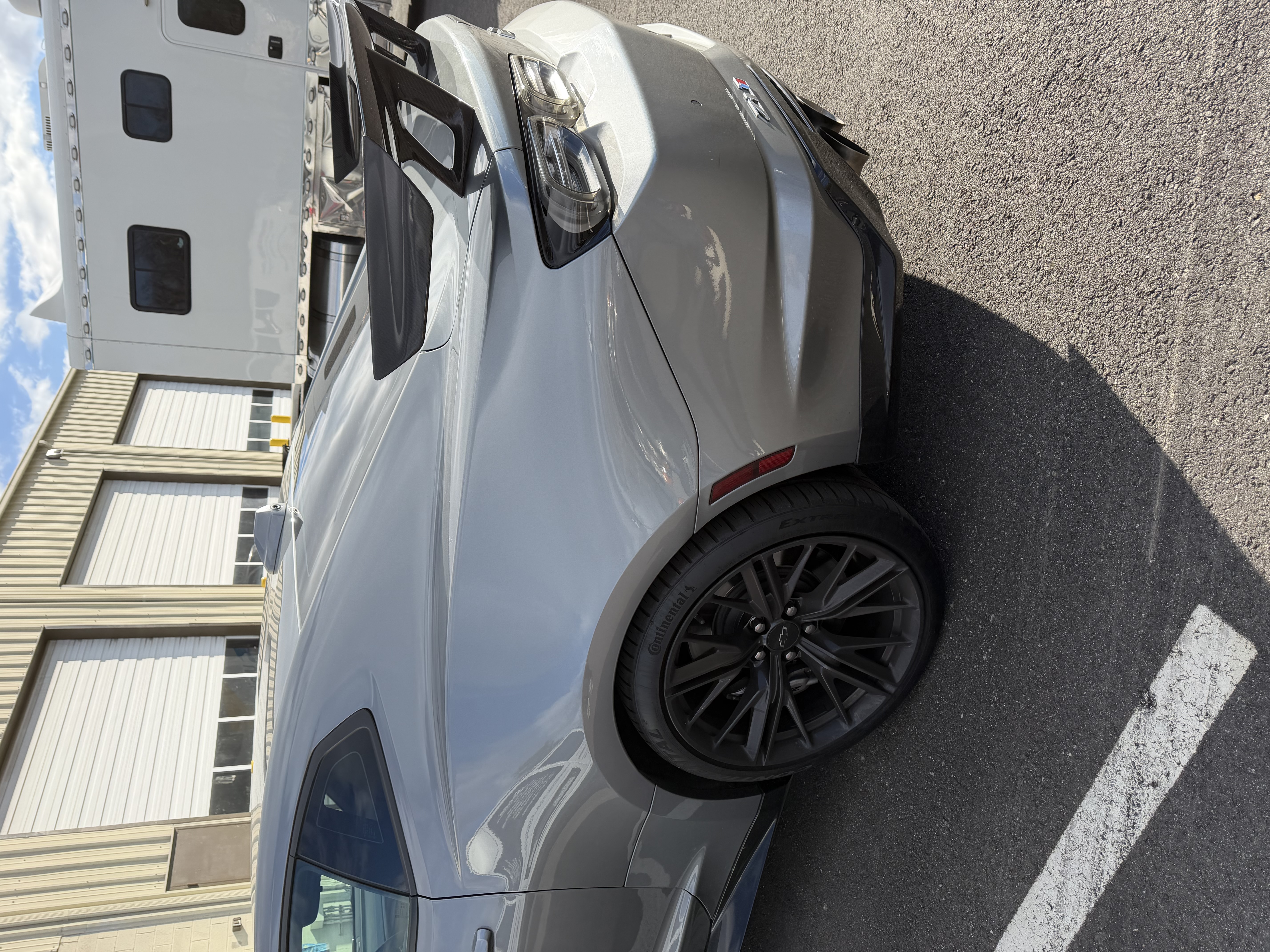 Camaro ZL1 — rear quarter panel mirror finish after detail