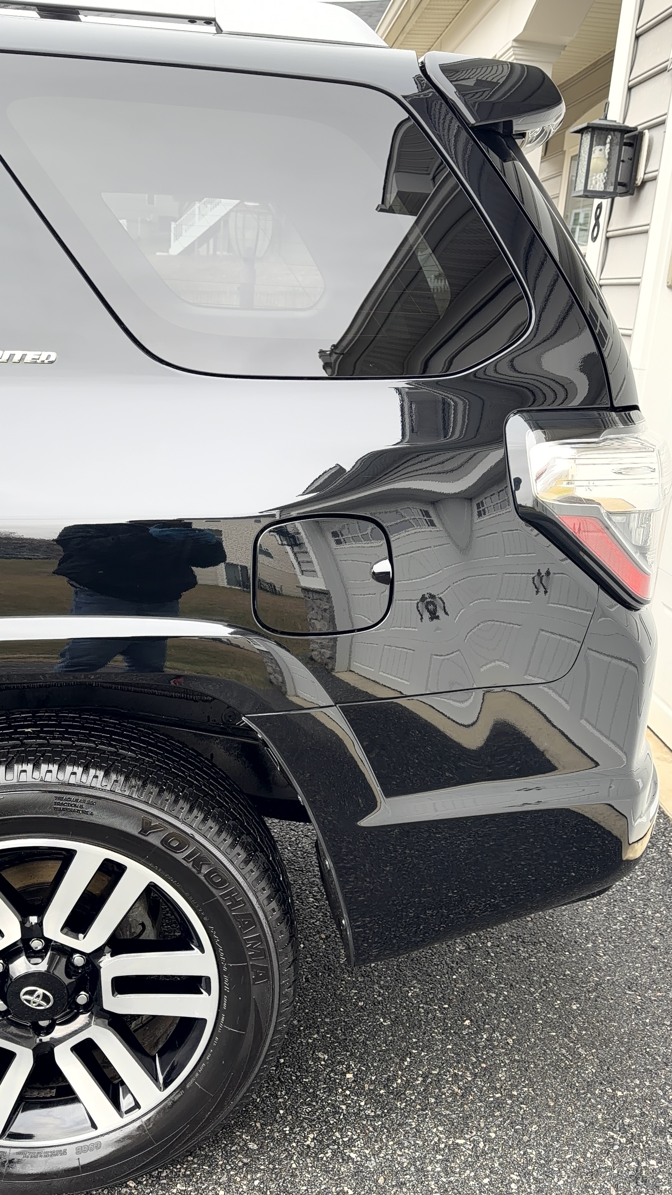 Toyota 4Runner — deep gloss rear quarter after detail