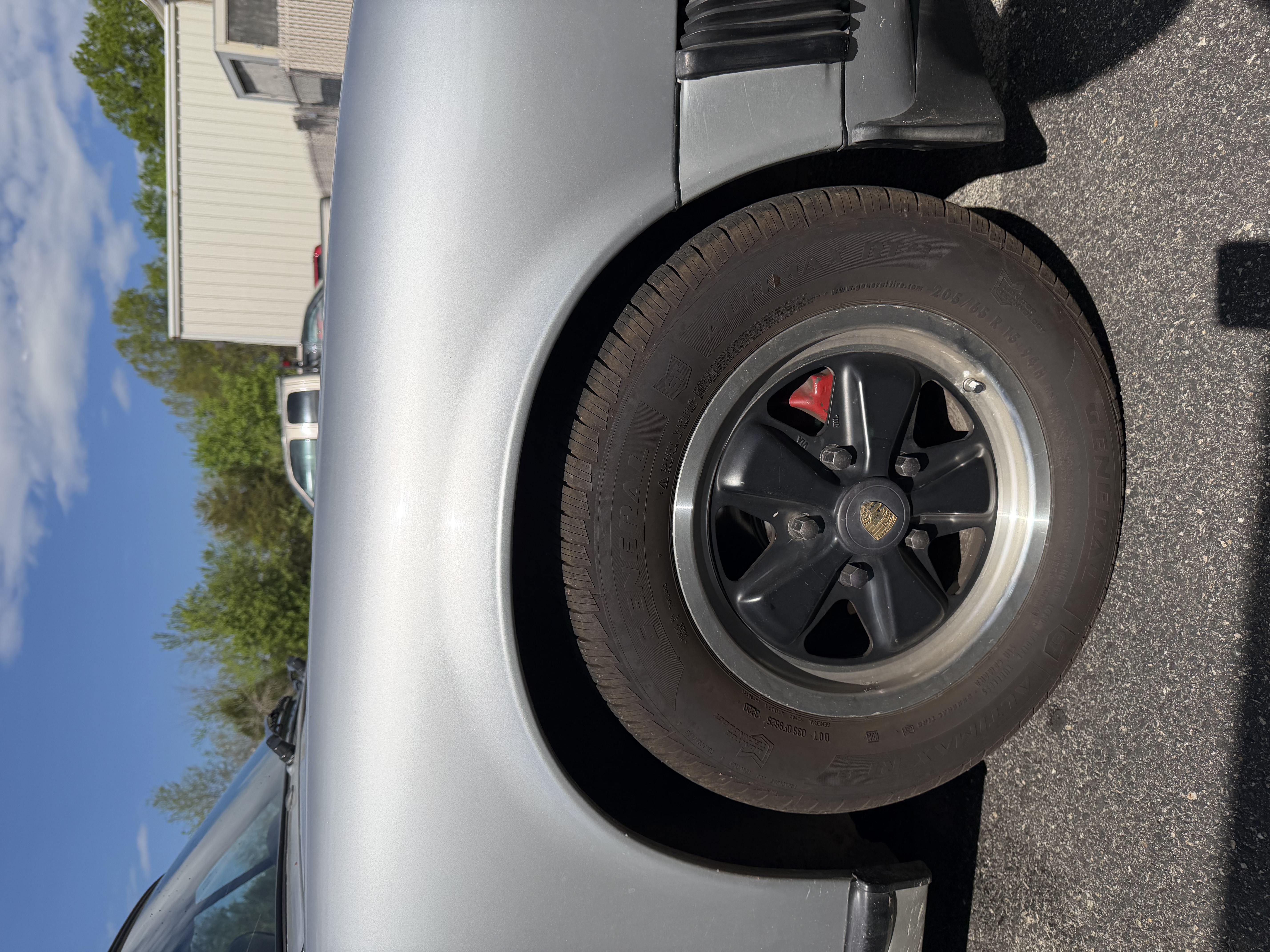 Porsche 911 — polished rear quarter after detail